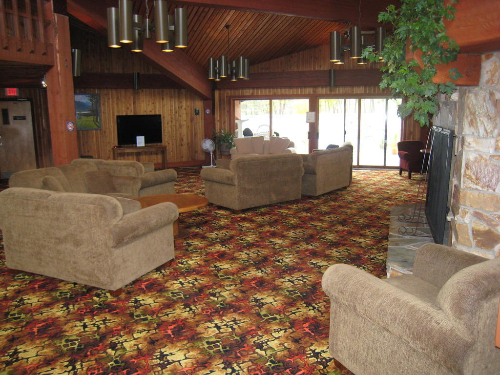 Fairmont Villas Mountainside Fairmont Hot Springs Exterior photo