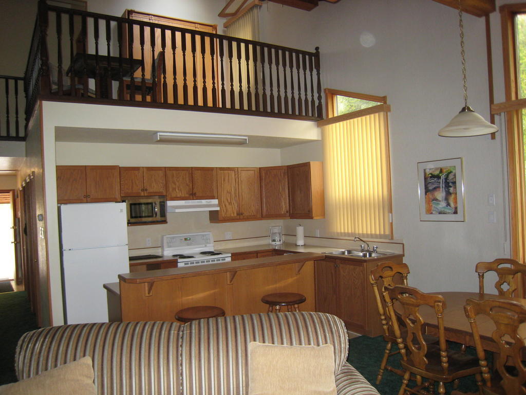 Fairmont Villas Mountainside Fairmont Hot Springs Room photo